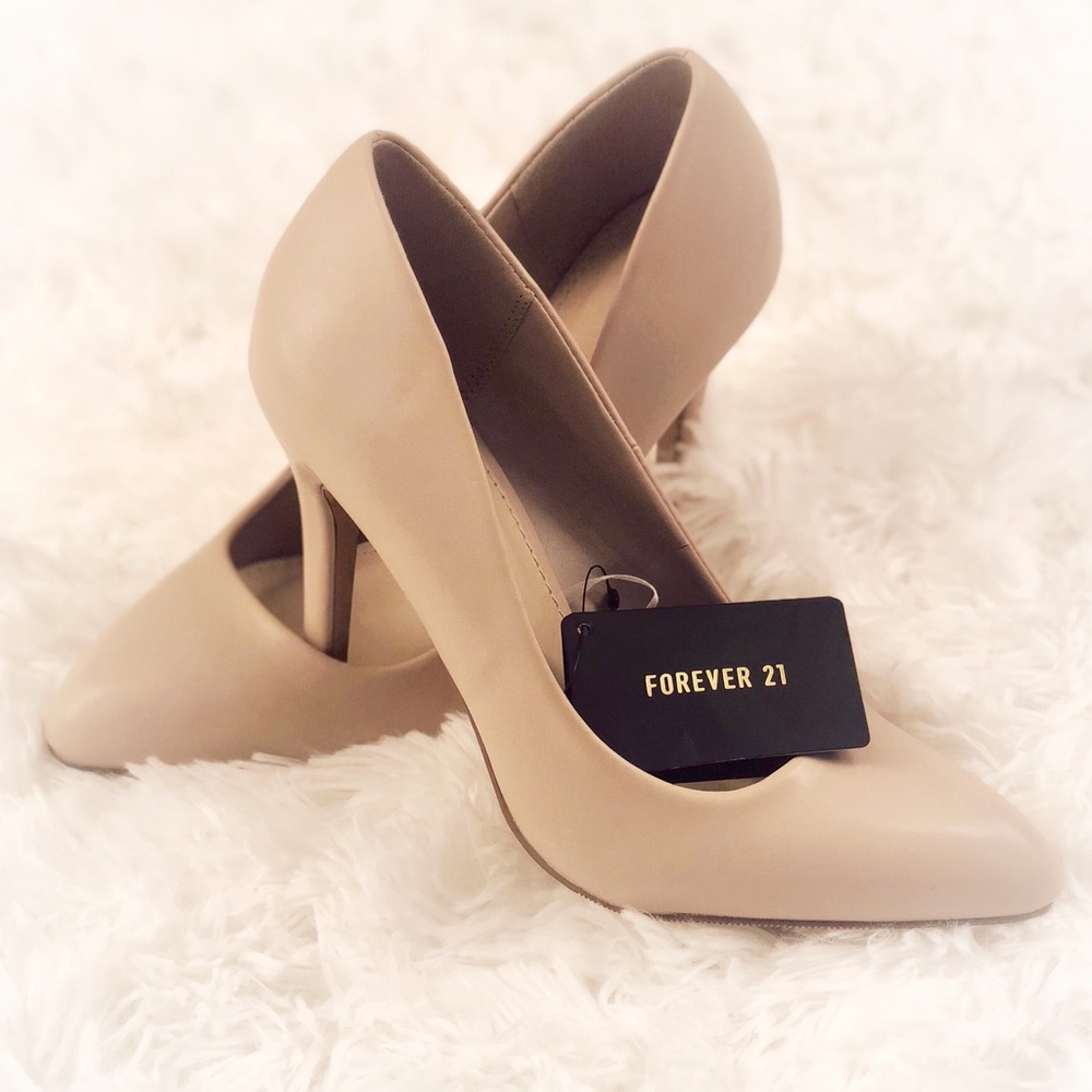 NEW! 🌟 With tags! Classy, Beige high heels!